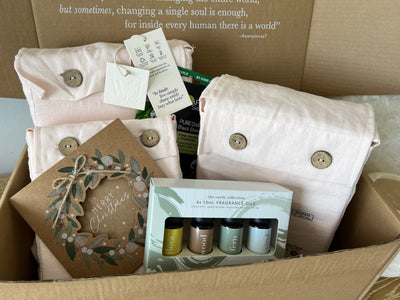 GIFT BOX -  $199.00 Incl. Queen Duvet Cover, Queen Fitted Sheet, Queen Pillow Cases and Christmas Card